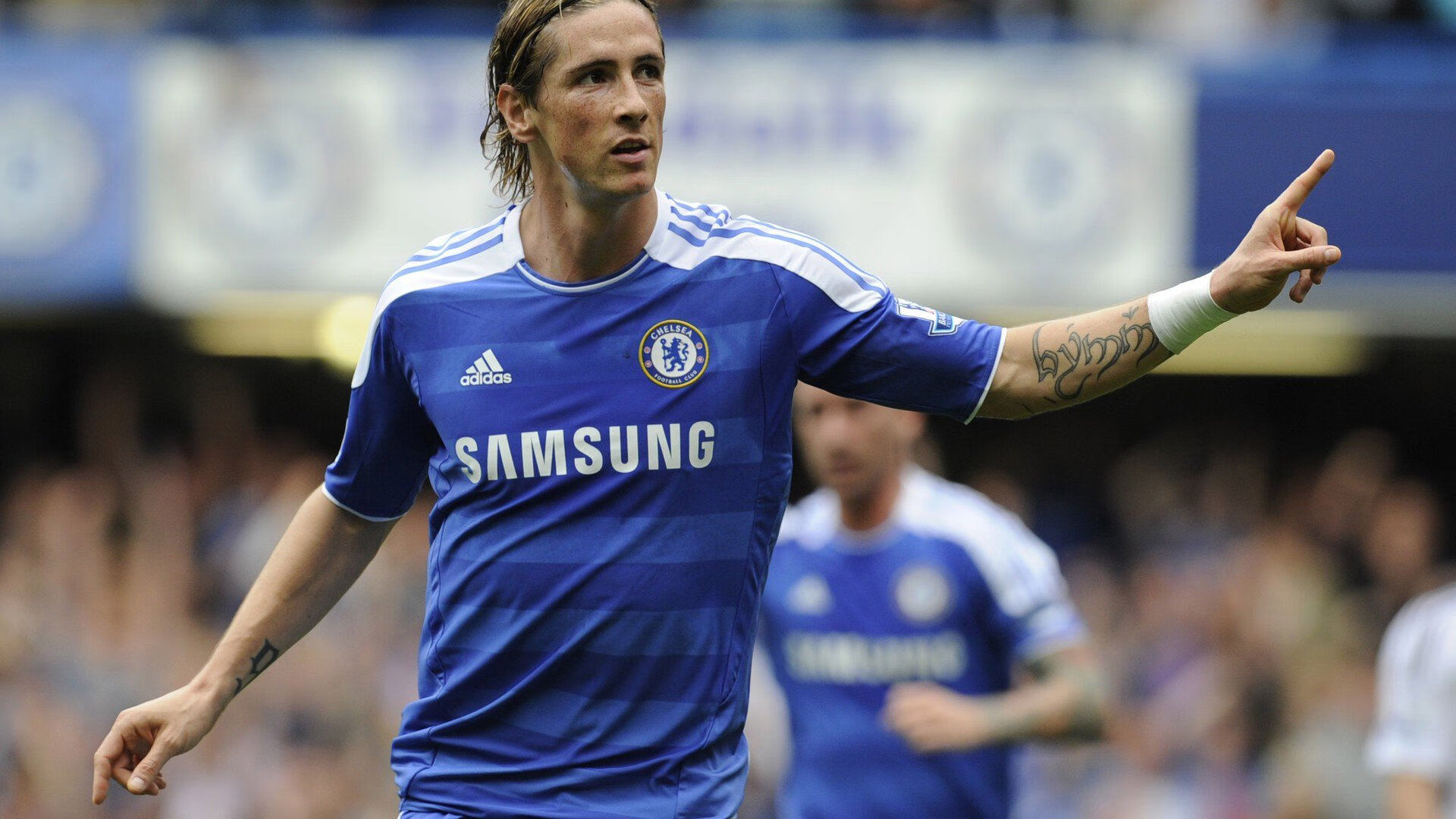 球还在滑，瑞士球员先庆祝！神级预判引热议，瑞士队预选赛成绩